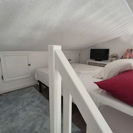 Beautiful With Balcony In Appartement *